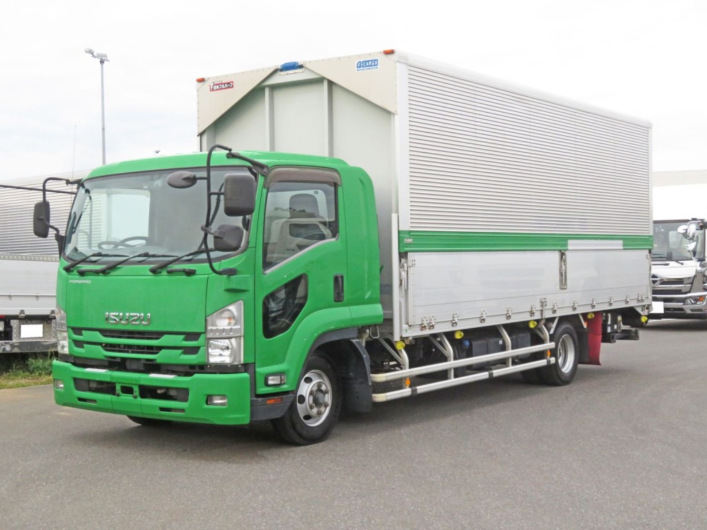 いすゞ フォワード 2RG-FRR90S2(2WD)の写真1