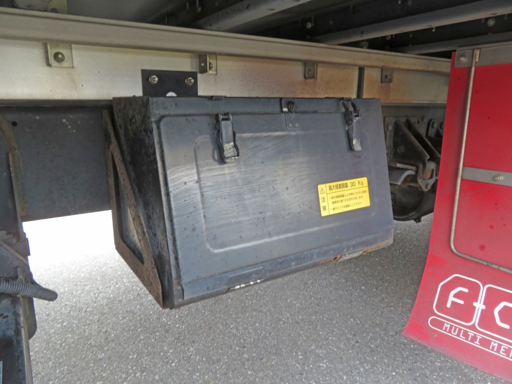 工具箱付きです。|いすゞ フォワード 2RG-FRR90S2(2WD)の写真15