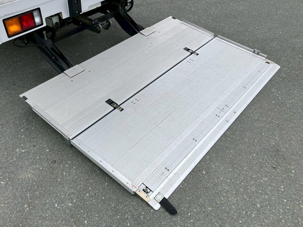 13|三菱 ファイター 2KG-FK65F(2WD)の写真13