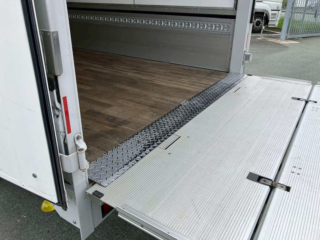 15|三菱 ファイター 2KG-FK65F(2WD)の写真15