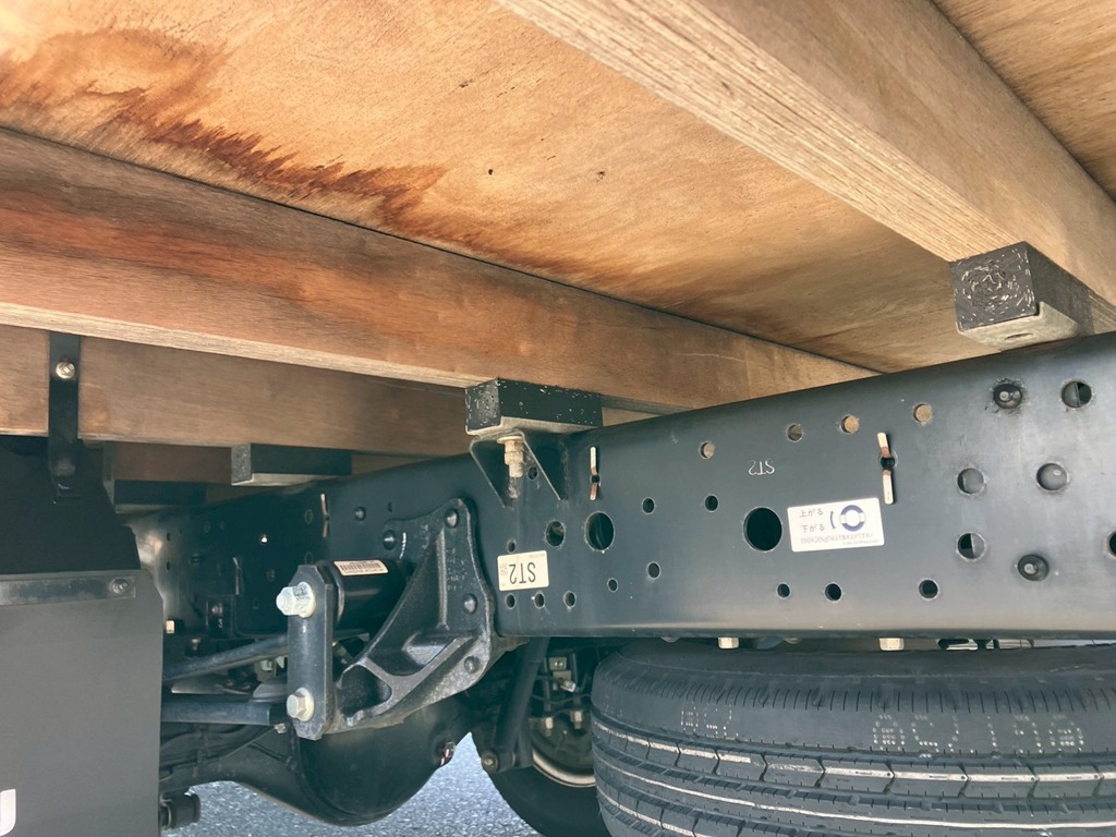 6|いすゞ エルフ TRG-NPR85AR(2WD)の写真6