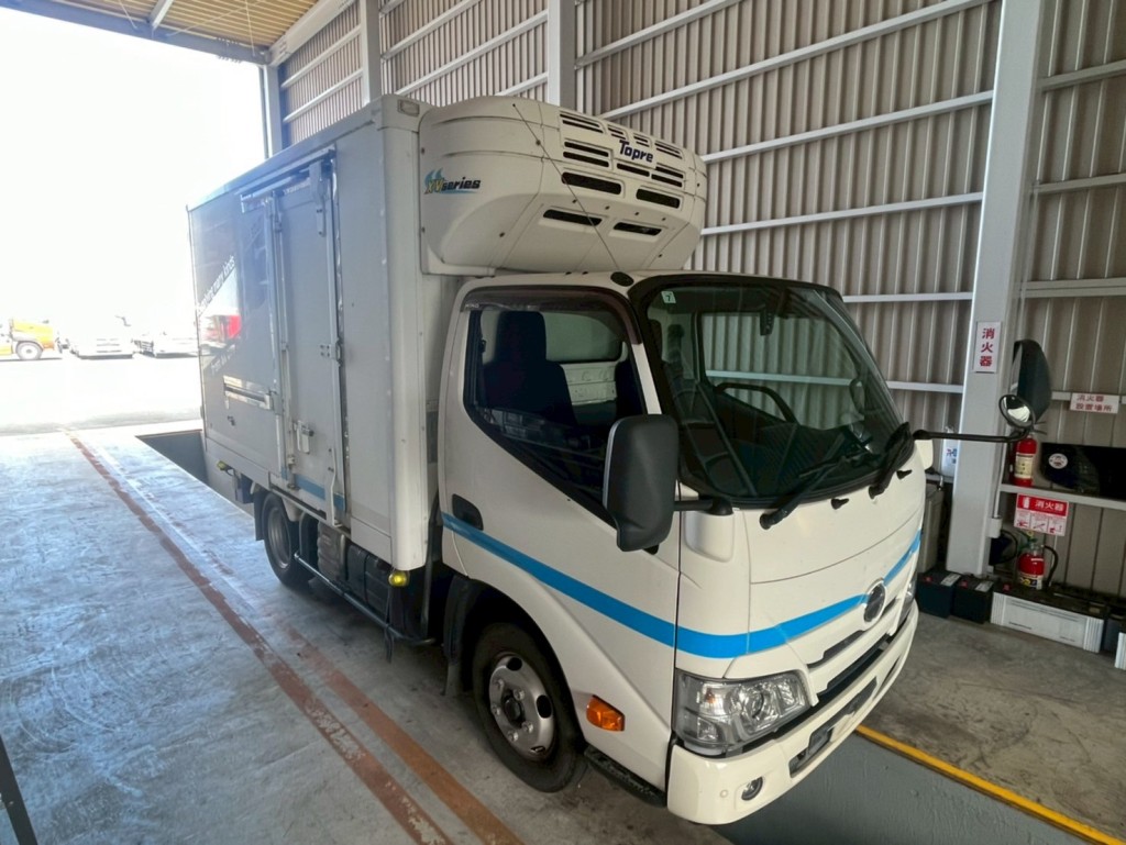 日野 デュトロ 2RG-XZU605M(2WD)の写真2