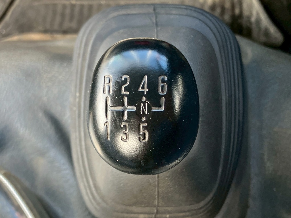 32|いすゞ エルフ TPG-NKR85AD(2WD)の写真32