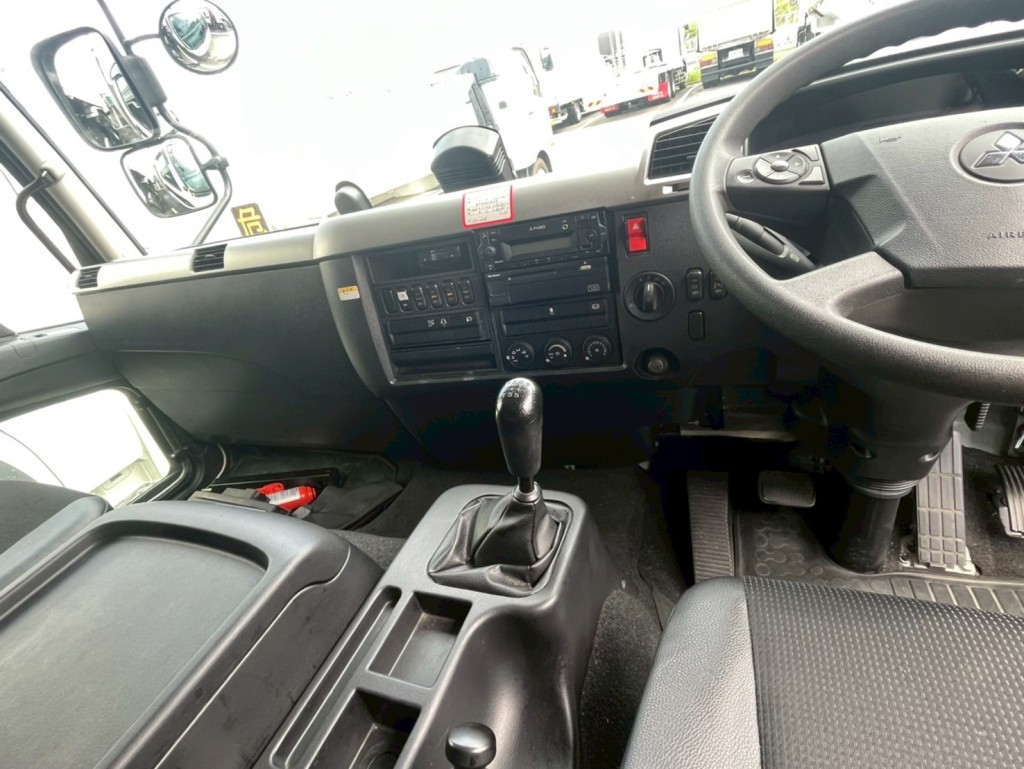 三菱 ファイター 2KG-FK65F(2WD)の写真9