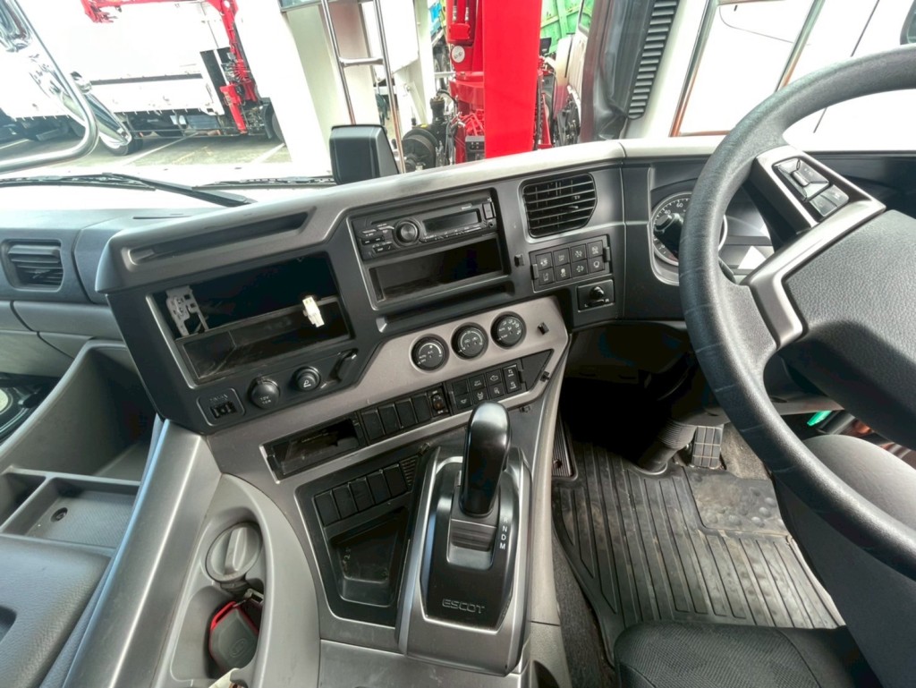 UDトラックス  2PG-GK5AABの写真6