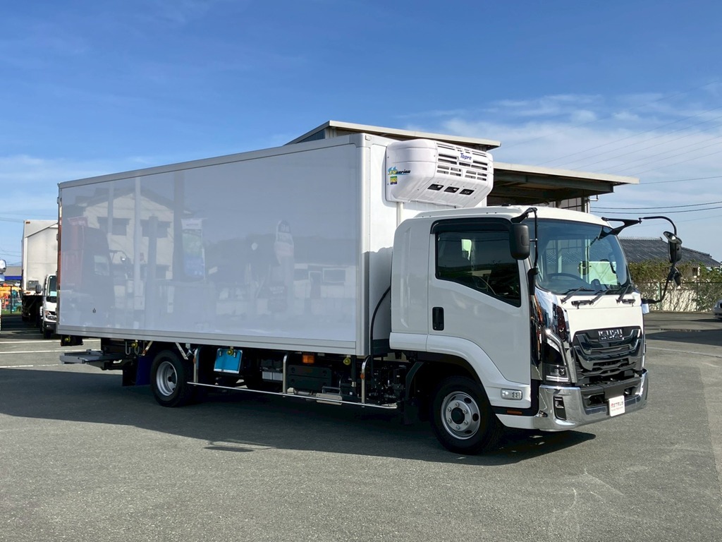 いすゞ フォワード 2PG-FRR90T4(2WD)の写真2