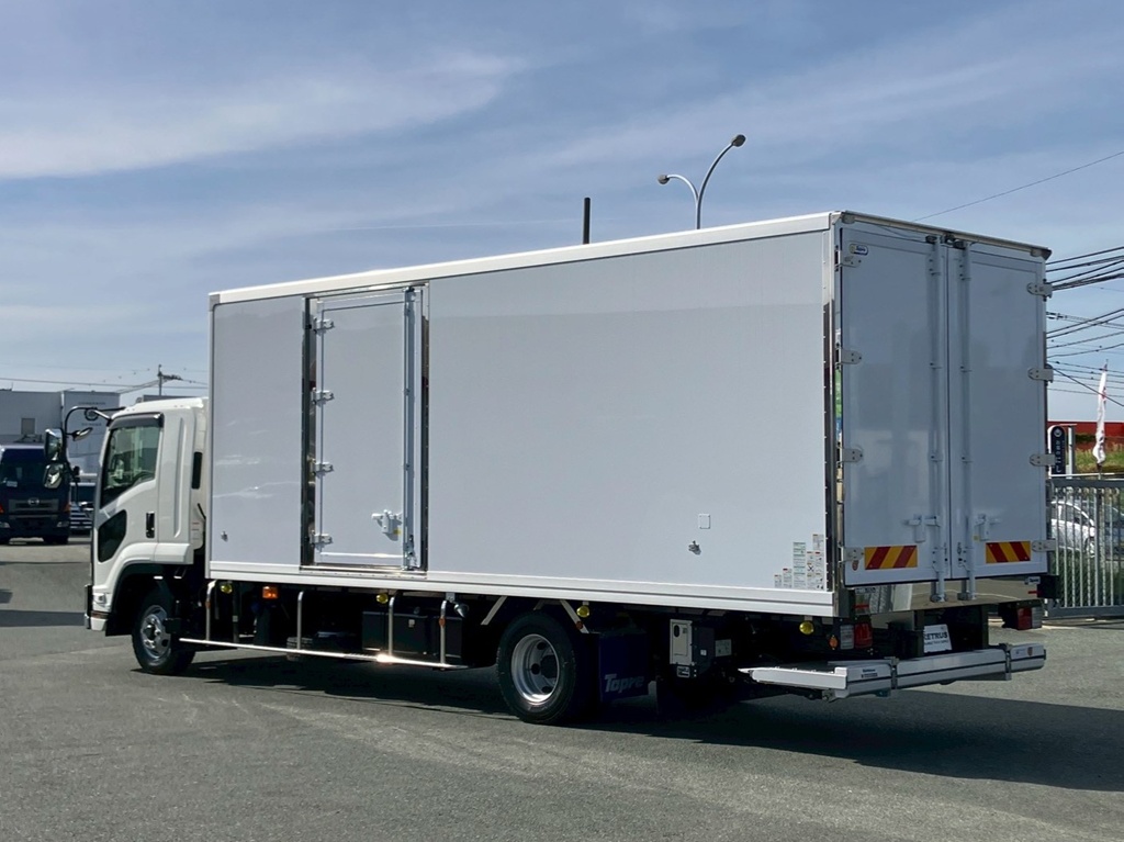 いすゞ フォワード 2PG-FRR90T4(2WD)の写真3