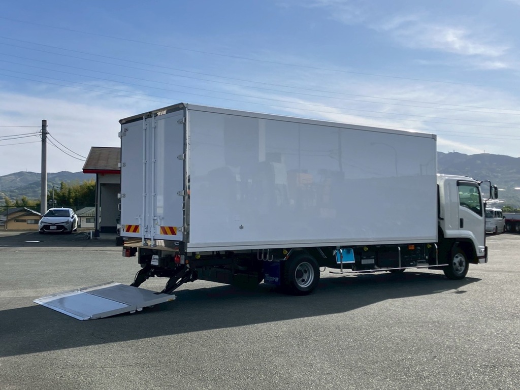 いすゞ フォワード 2PG-FRR90T4(2WD)の写真4