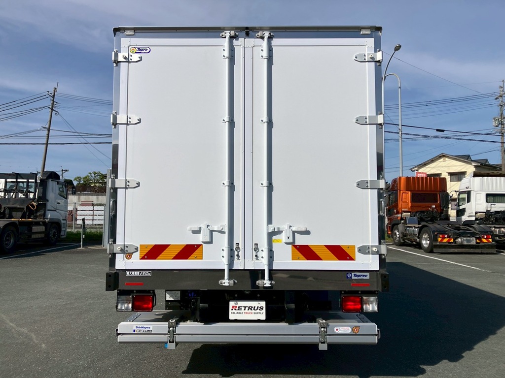 いすゞ フォワード 2PG-FRR90T4(2WD)の写真8