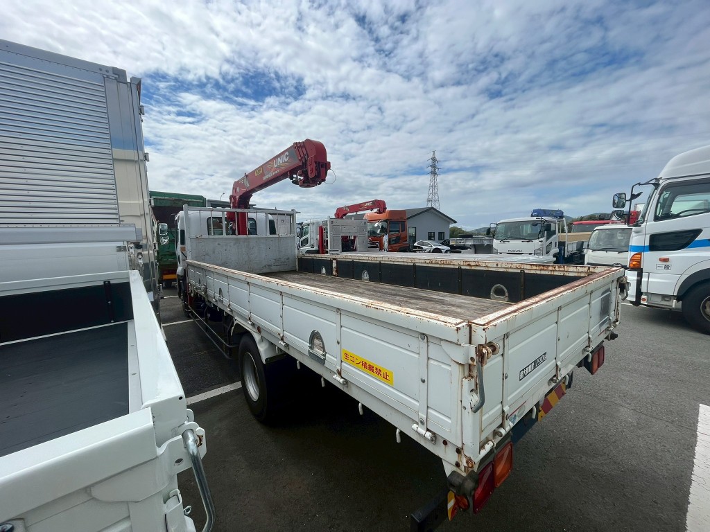 いすゞ フォワード 2PG-FRR90S1(2WD)の写真4