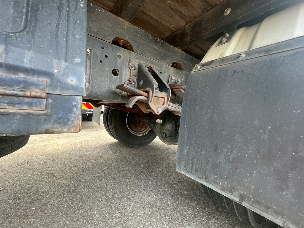 いすゞ フォワード 2PG-FRR90S1(2WD)の写真6