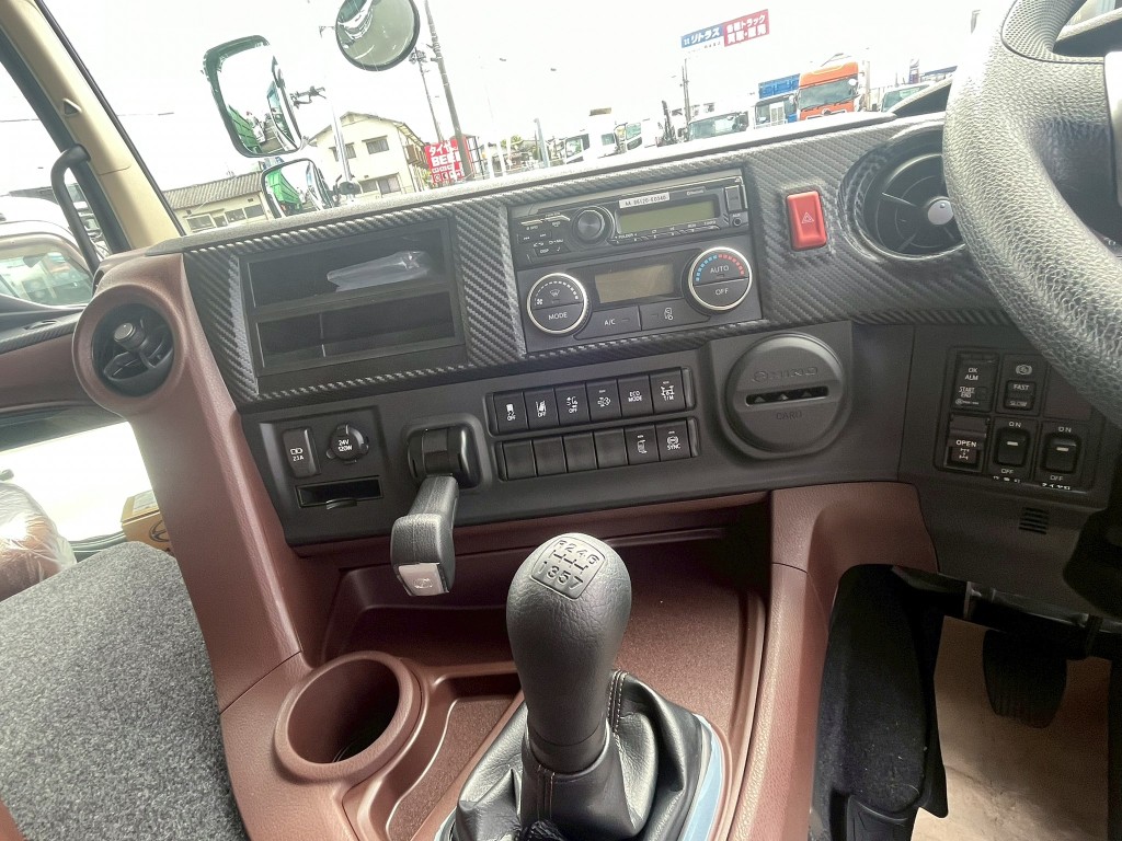 日野 プロフィア 2DG-FQ1AJCの写真6