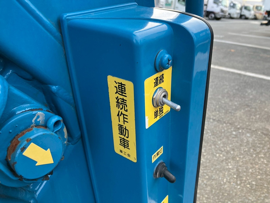 6|いすゞ エルフ TPG-NKR85N(2WD)の写真6