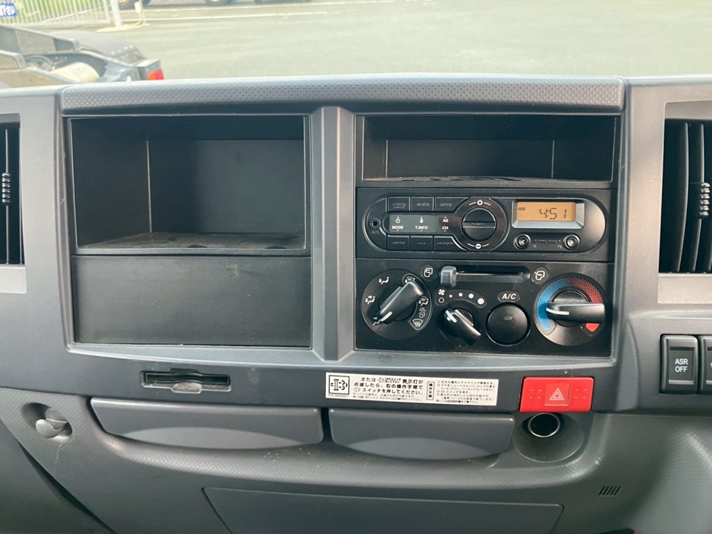 8|いすゞ エルフ TPG-NKR85N(2WD)の写真8