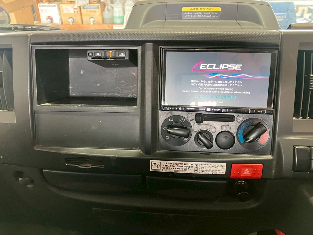8|いすゞ エルフ 2RG-NJR88A(2WD)の写真8