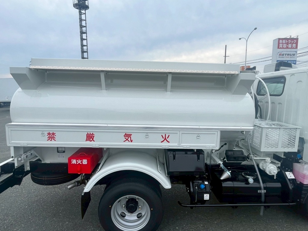 タンクの外観状態です。(運転席側)|三菱 キャンター 2RG-FEAV0(2WD)の写真13