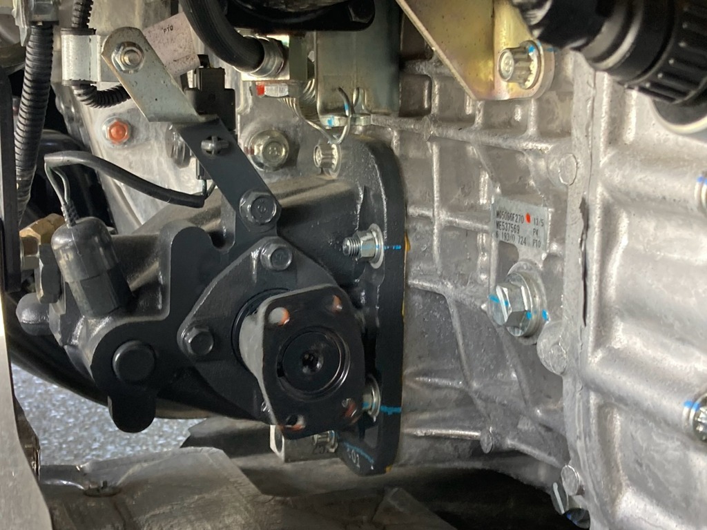 三菱 ファイター 2KG-FK65F(2WD)の写真13
