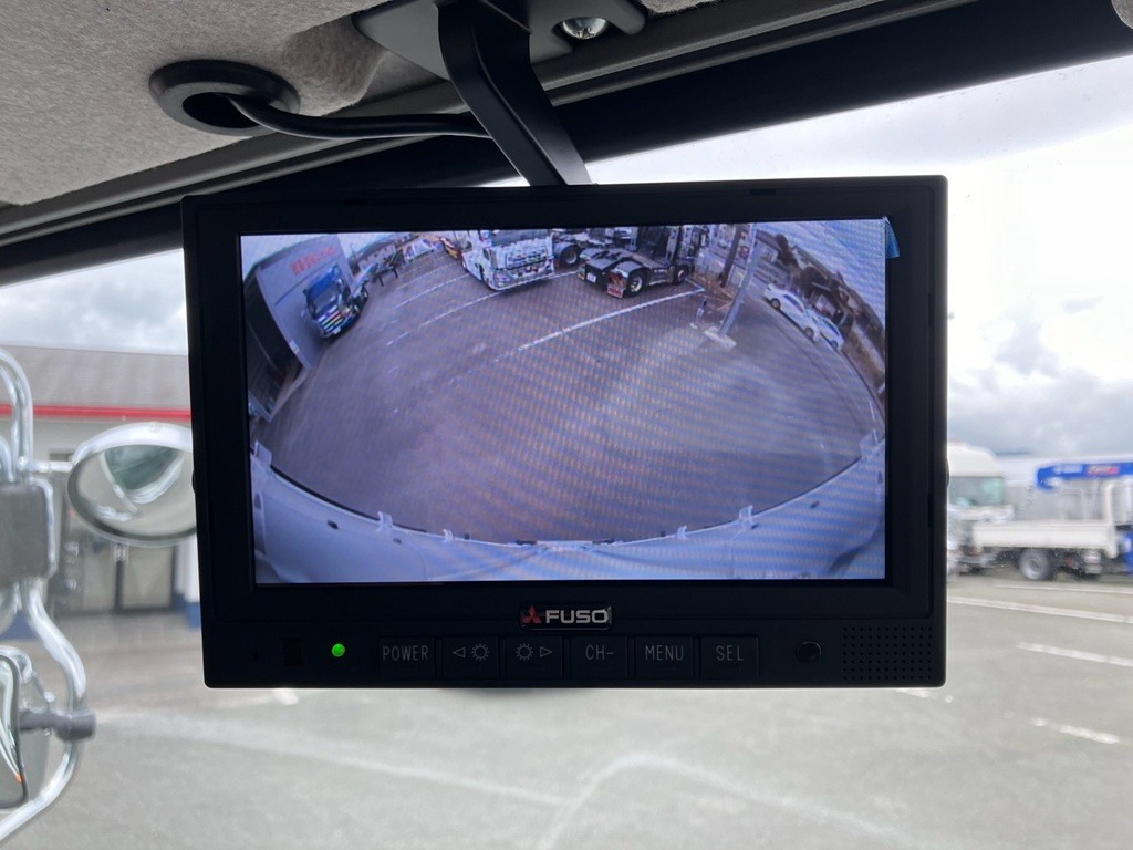 液晶バックアイカメラ付きです。|三菱 ファイター 2KG-FK65F(2WD)の写真18