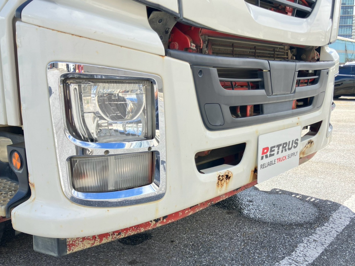 運転席側フロントバンパーに、サビ・穴あきがあります。|いすゞ ギガ 2PG-CXZ77CTの写真17