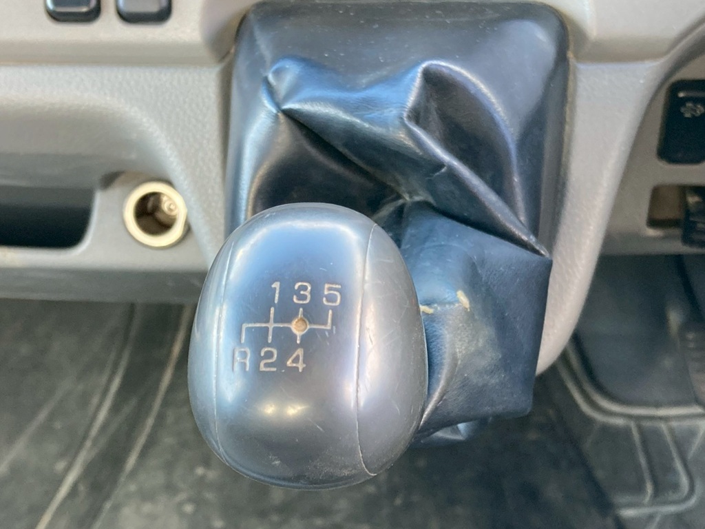 32|三菱 キャンター TPG-FBA60(2WD)の写真32