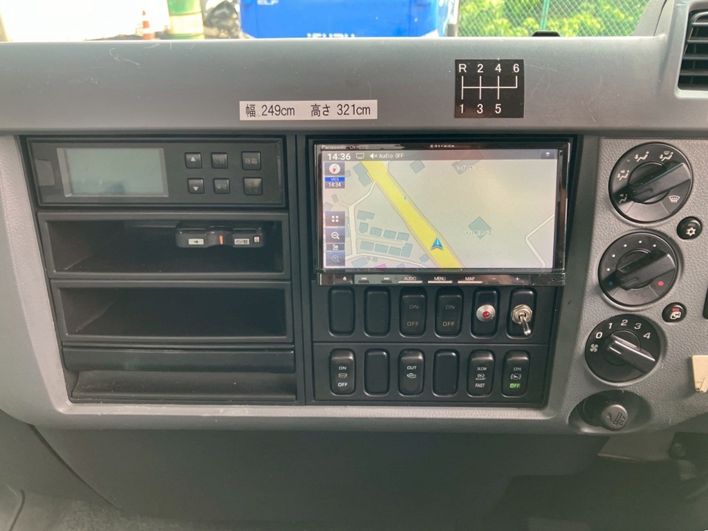 インパネ周りの状態です。|三菱 ファイター TKG-FK74F(2WD)の写真39