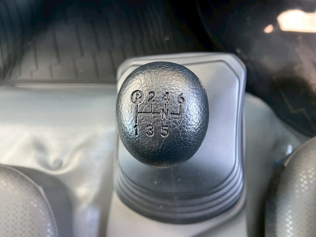 MT6速です。|トヨタ カゼット 2RG-XZU710(2WD)の写真30