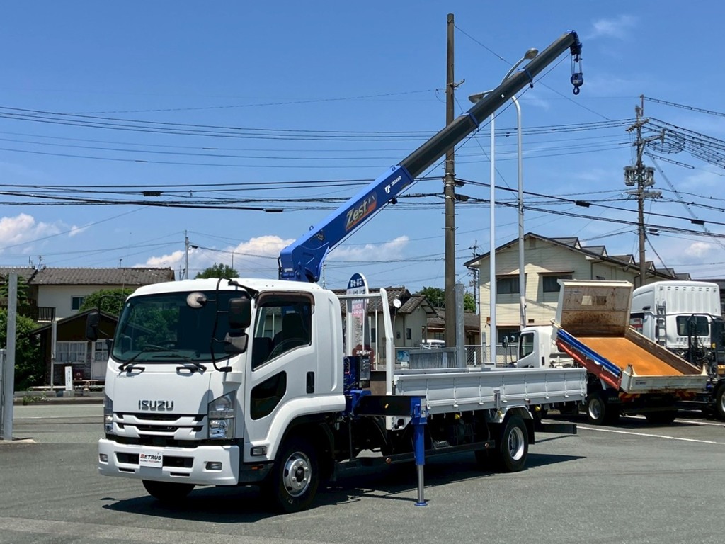 いすゞ フォワード 2PG-FRR90S2(2WD)の写真1