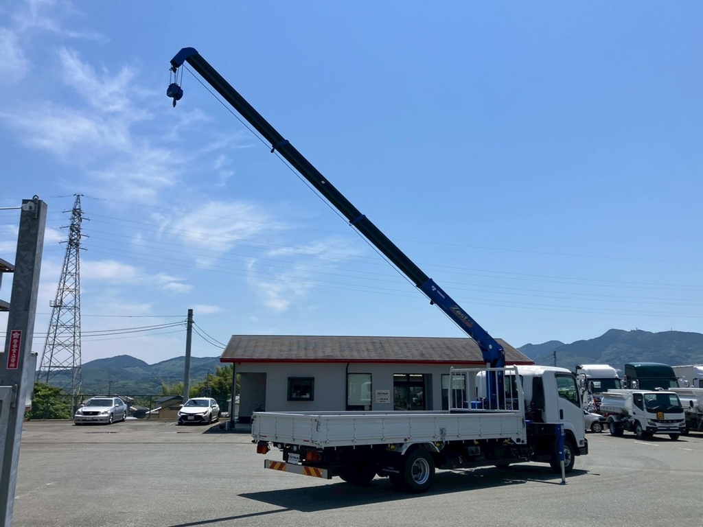 いすゞ フォワード 2PG-FRR90S2(2WD)の写真4