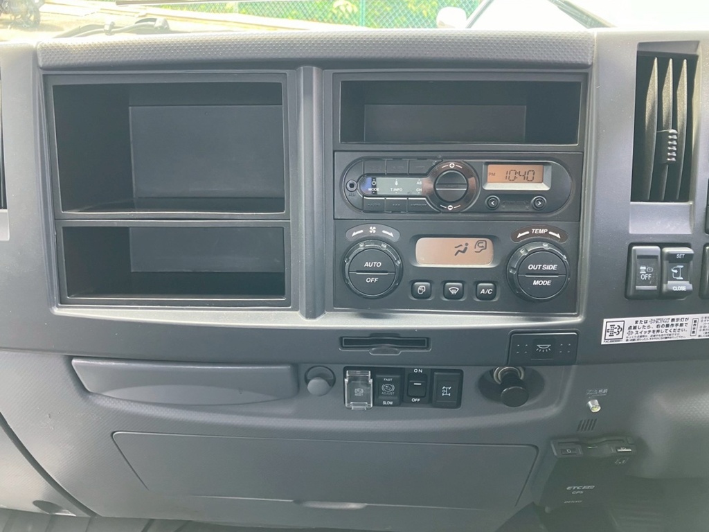 インパネ周りの状態です。|いすゞ フォワード 2PG-FRR90S2(2WD)の写真33