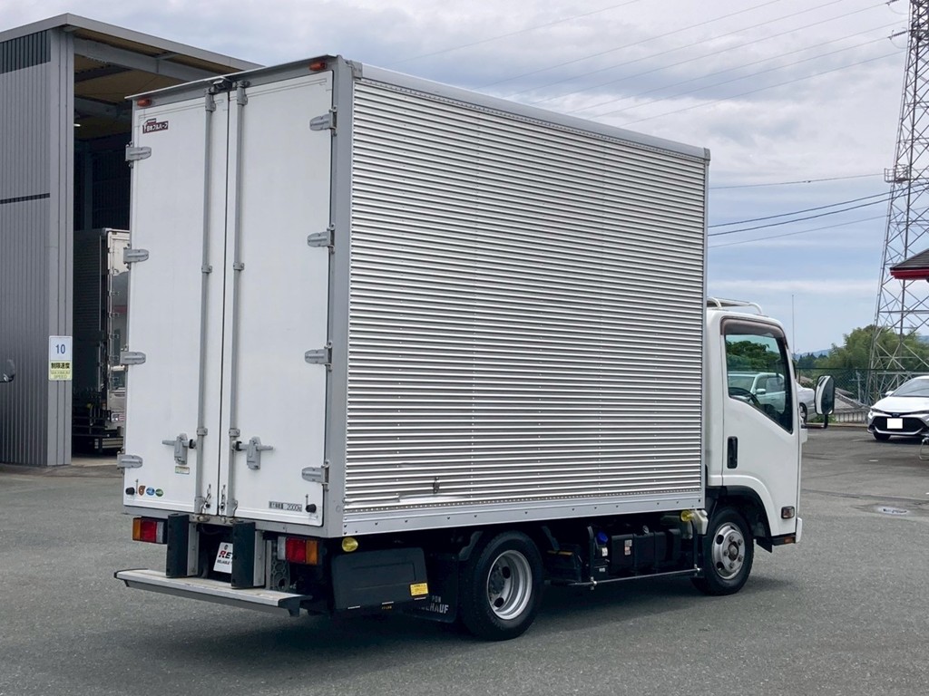 いすゞ エルフ 2RG-NLR88AN(2WD)の写真4