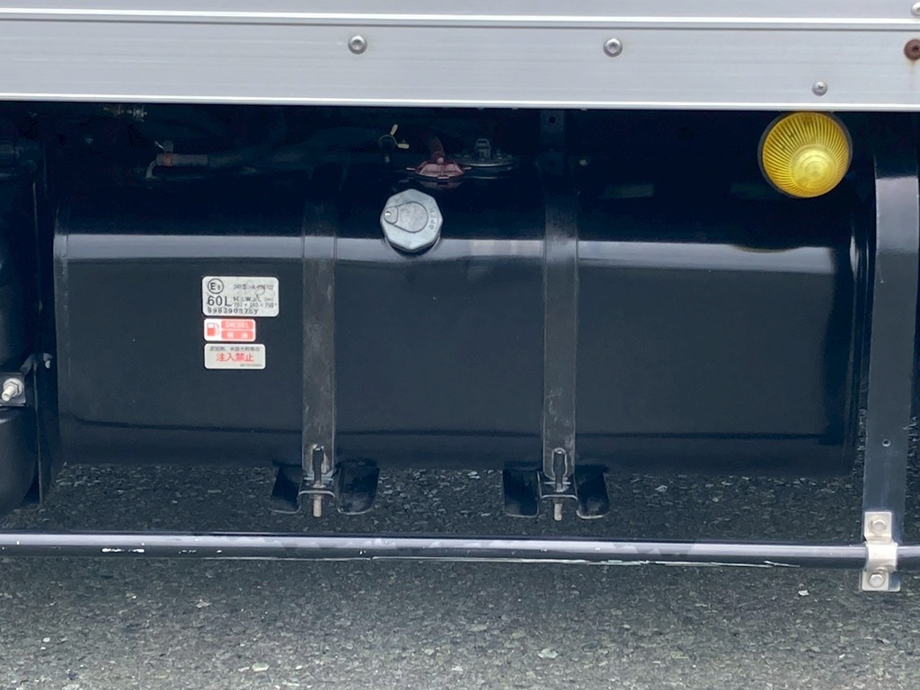 いすゞ エルフ 2RG-NLR88AN(2WD)の写真27