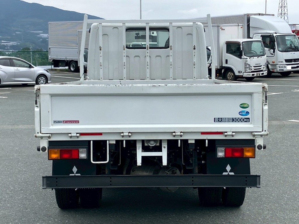 リア周りの状態です。|三菱 キャンター 2PG-FEAV0(2WD)の写真8