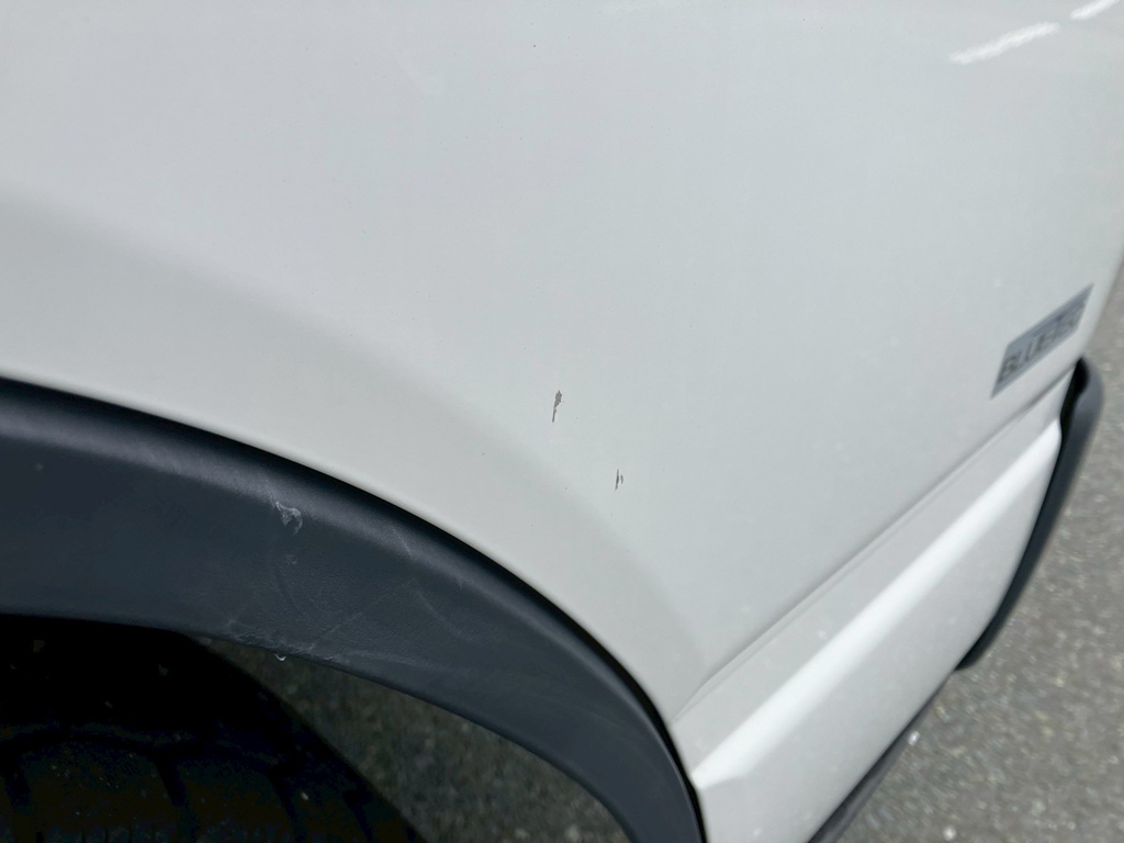 運転席ドアに傷があります。|三菱 キャンター 2PG-FEAV0(2WD)の写真16
