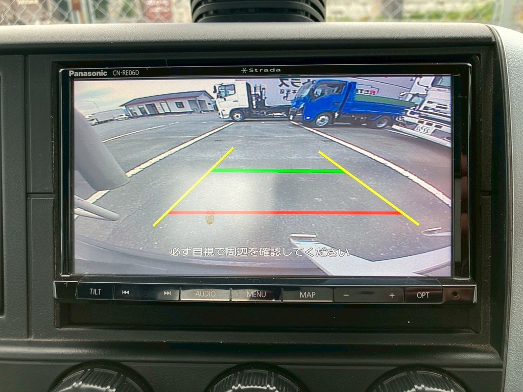 バックモニターはナビと連動しております。|三菱 キャンター 2PG-FEAV0(2WD)の写真40