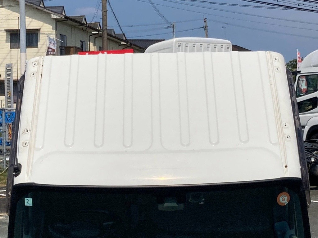 ルーフの状態です。|日野 デュトロ 2RG-XZU630T(2WD)の写真31