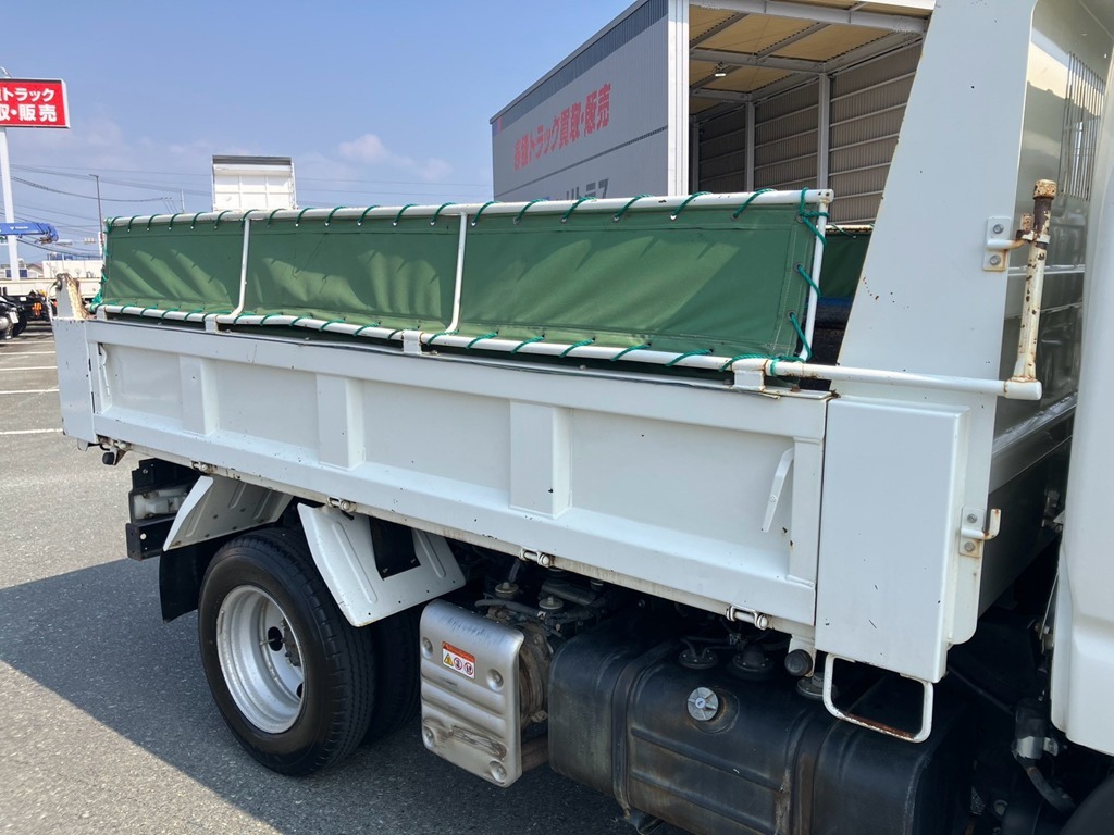 運転席側アオリ各所に傷があります。|日野 デュトロ 2RG-XZU630T(2WD)の写真21