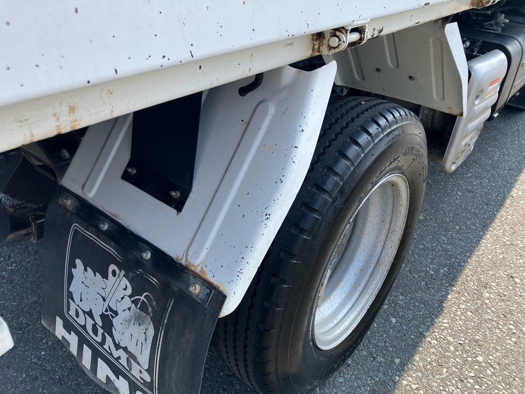 助手席側リアフェンダーに傷があります。|日野 デュトロ 2RG-XZU630T(2WD)の写真25