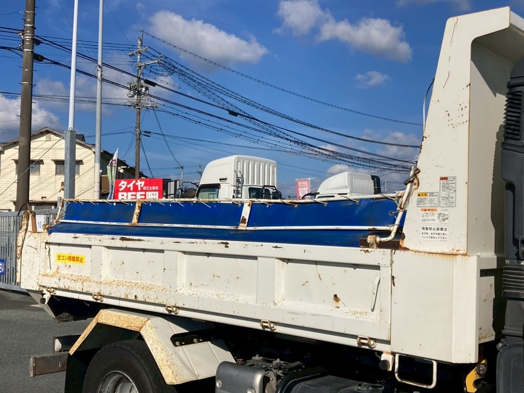 コボレーンフレームに曲りがあります。|日野 デュトロ 2KG-XZU700X(2WD)の写真27