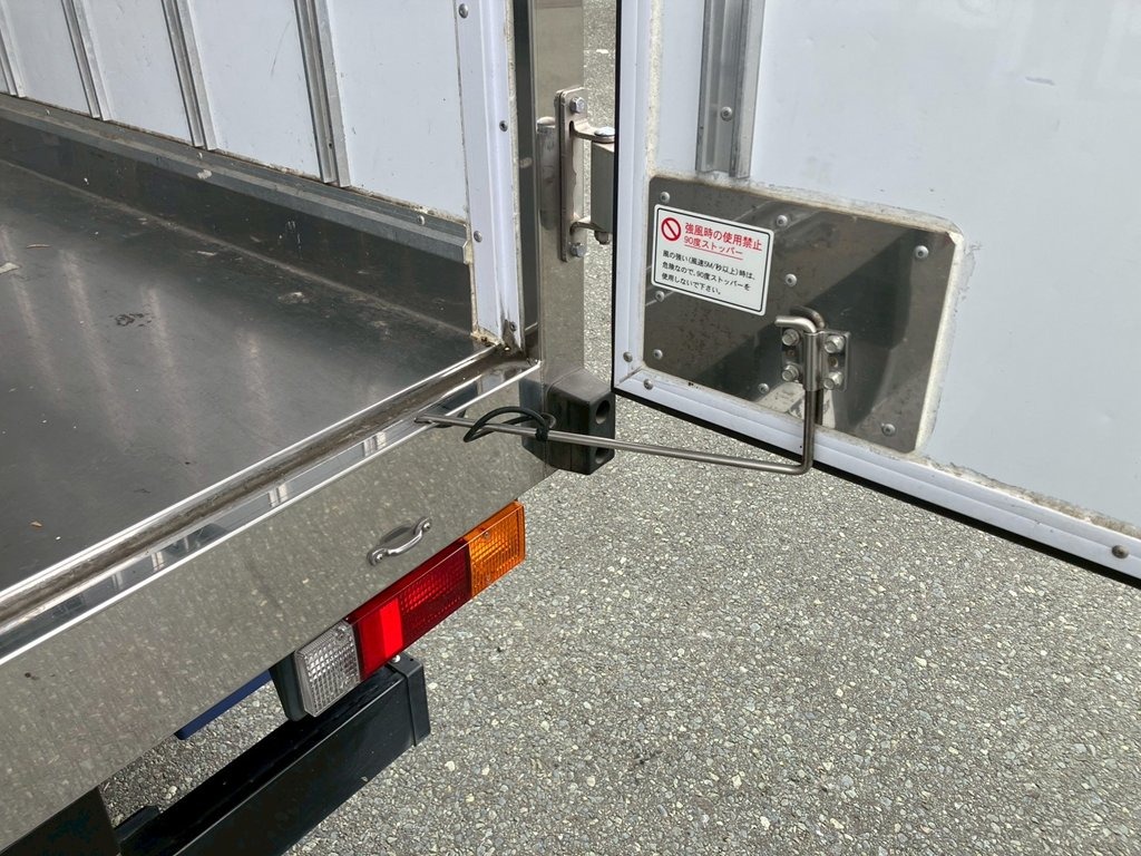 11|三菱 キャンター 2RG-FBA20(2WD)の写真11