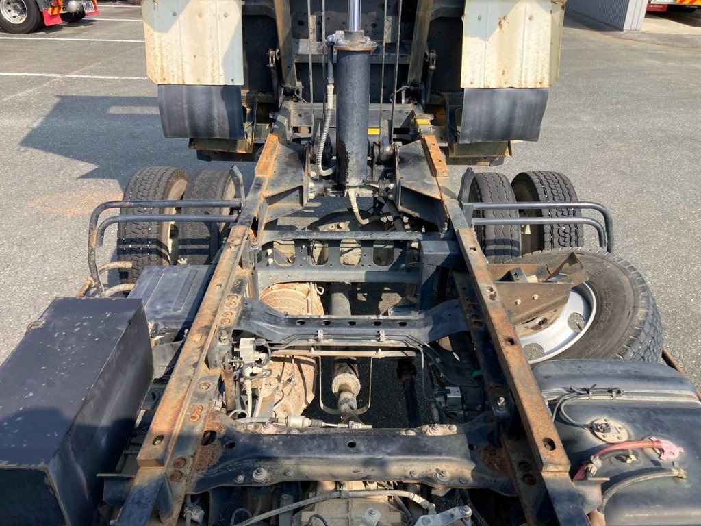 いすゞ フォワード TKG-FRR90S1(2WD)の写真12