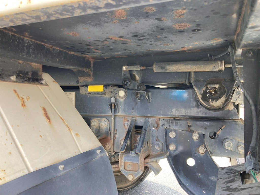 いすゞ フォワード TKG-FRR90S1(2WD)の写真6