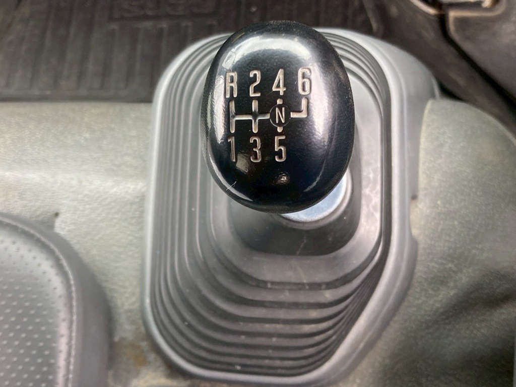 いすゞ フォワード TKG-FRR90S1(2WD)の写真31