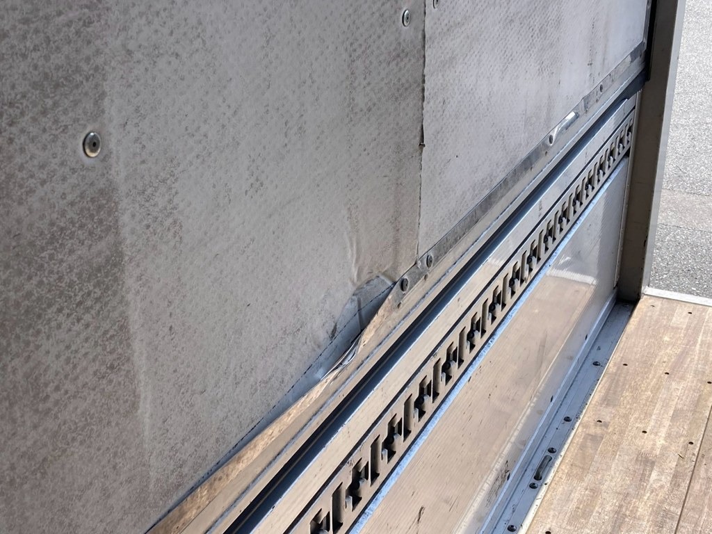 三菱 ファイター 2KG-FK64F(2WD)の写真22