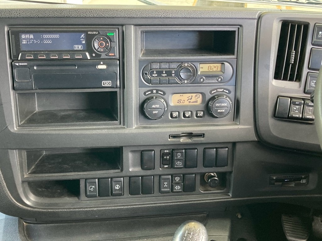 いすゞ ギガ 2PG-CXZ77CTの写真33