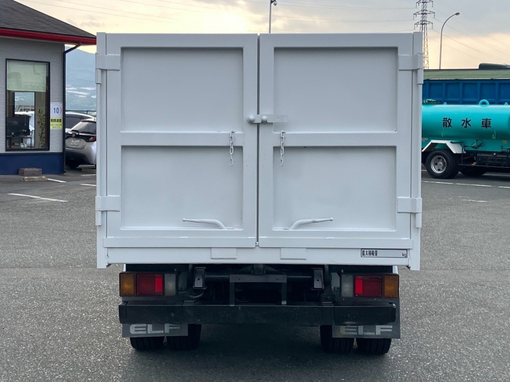 9|いすゞ エルフ TKG-NJR85AN(2WD)の写真9