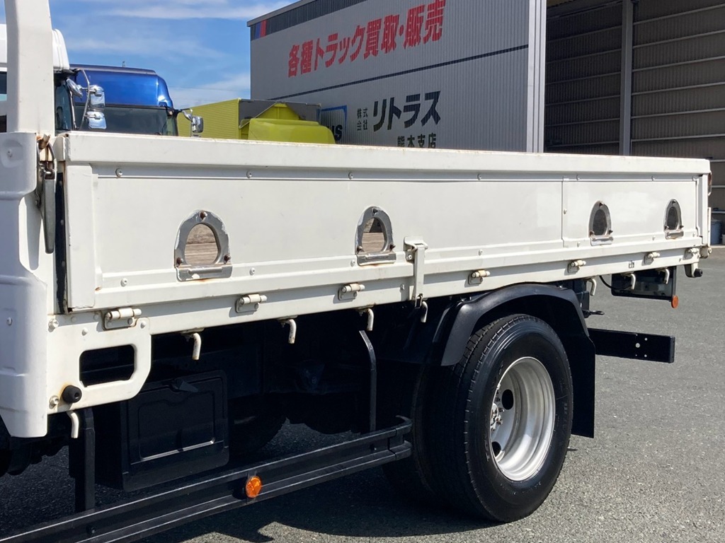 アオリが刷毛塗り補修されています。|日野 デュトロ TKG-XZU650M(2WD)の写真29