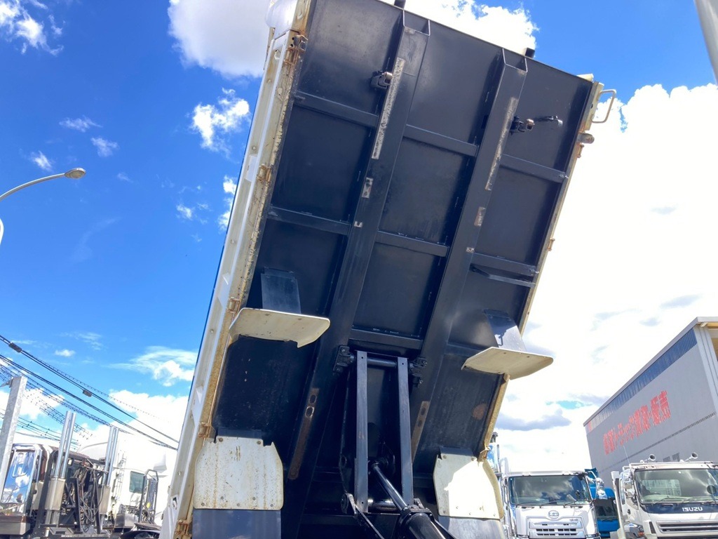 12|いすゞ エルフ TKG-NKR85AN(2WD)の写真12