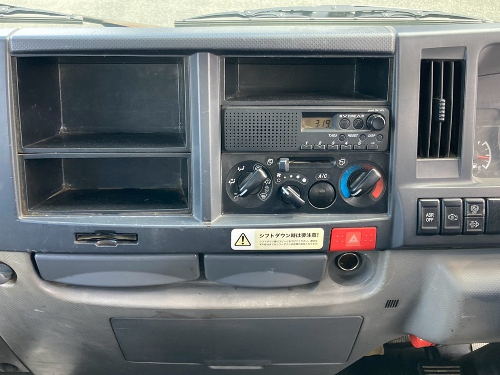 29|いすゞ エルフ TKG-NKR85AN(2WD)の写真29