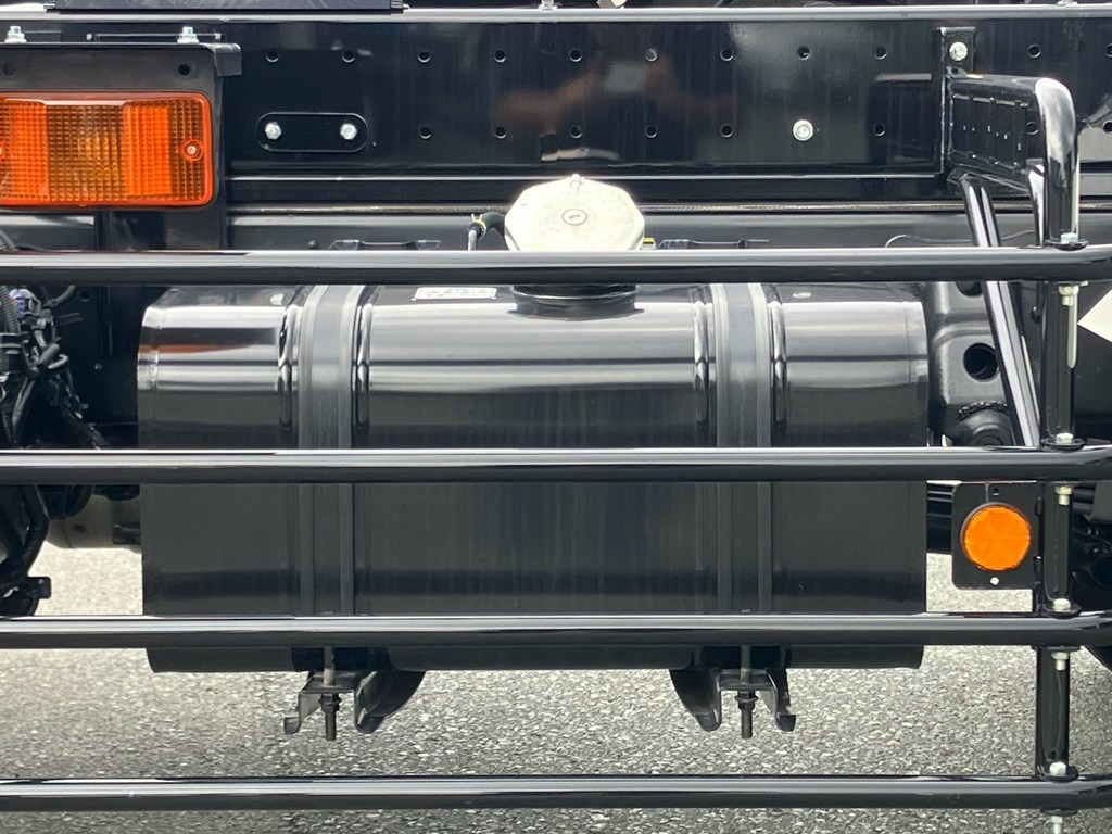 燃料タンクは100Lです。|日野 レンジャー 2KG-GD2ABAの写真17