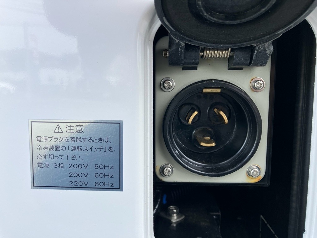 スタンバイ付きです。|日野 プロフィア 2DG-FW1AHCの写真16